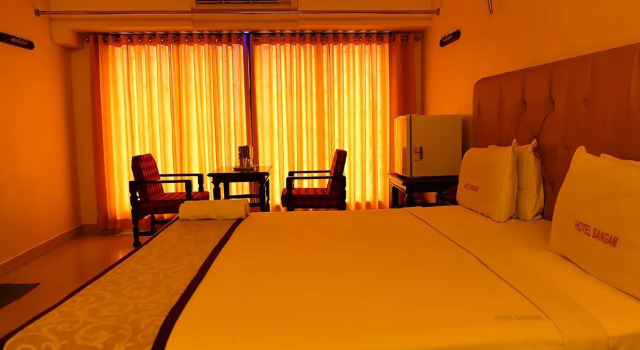 Hotel Sangam, Забронировать Отель Отели штата Тамилнада с завтраком, Завтраки