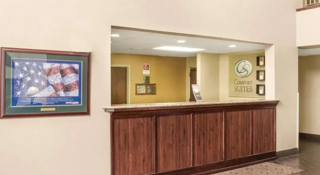 Comfort Inn Bismarck, Забронировать Отель Бисмарк штат Северная Дакота