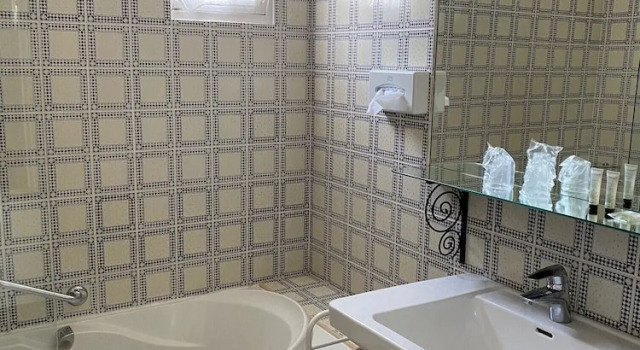 Двухместный номер Comfort с балконом Logis Hôtel le Relais du Bas Limousin