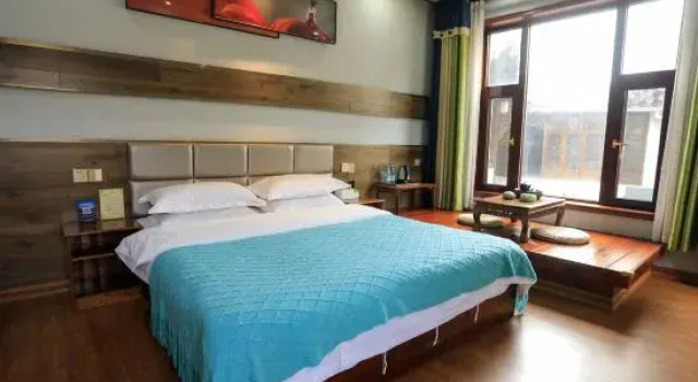 Люкс Hongcun Huakai Banxia Huipai Courtyard Homestay