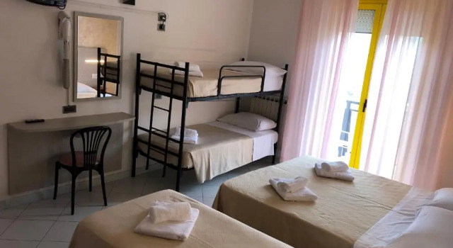 Семейный номер Standard Hotel Marzia con Piscina