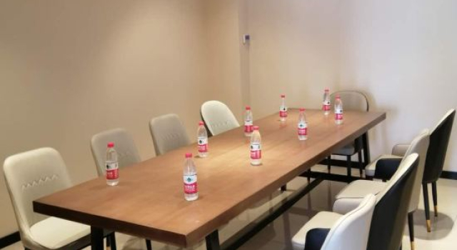 RuiSiTeYiZhi Hotel (Luohe Food College Convention and Exhibition Center), Book Hotel Luohe Henan