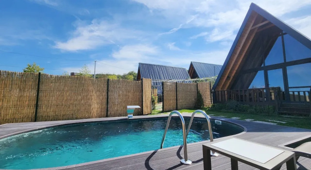 Двухместное бунгало с видом на бассейн Aronia Bungalow