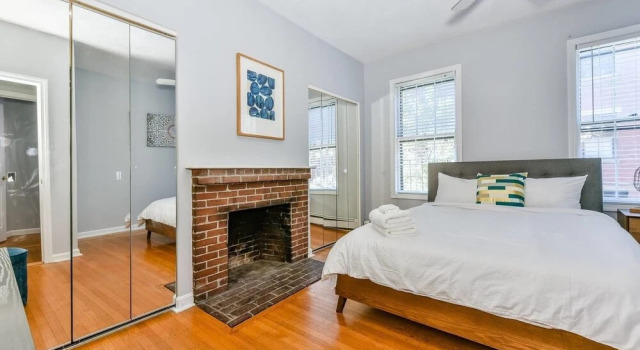 Spacious 2br/1ba Beacon Hill Apt Near MGH, Забронировать Отель Отели Бостона 3 звезды, рядом с Boston Public Market, 3*