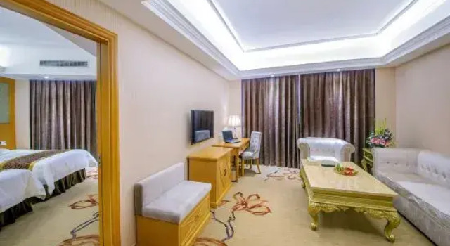 Двухместный семейный люкс Vienna Hotel Guilin Wanfu Square