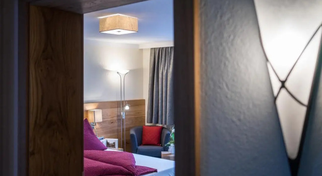 Haus Hochland, Rezerwuj Hotel Hotele w Tyrol z parkingiem, Parking