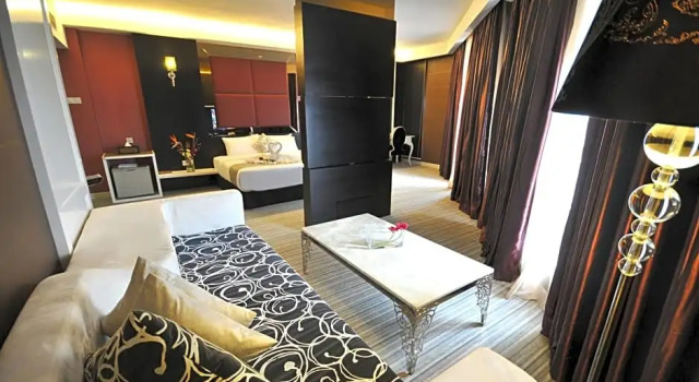 Suite The Sterling Melaka by Gloria
