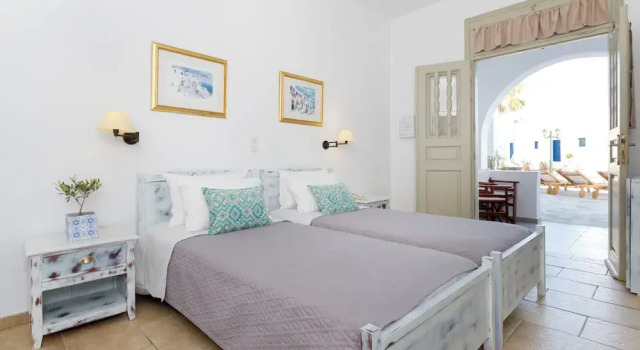 Трёхместный номер Standard с балконом Hotel Mathios Village