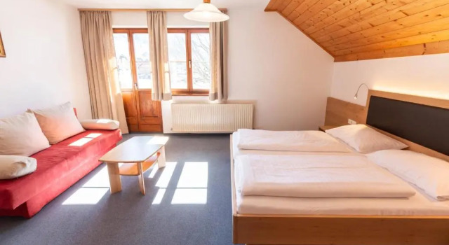 Апартаменты с 2 комнатами с балконом Landhotel - Apartments Bauer