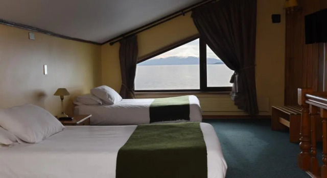 Семейный номер Standard с видом на озеро Hotel Bellavista