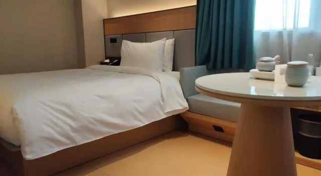 Ji Hotel Shanghai Xinzhuang, Varaa Hotelli Minhang 