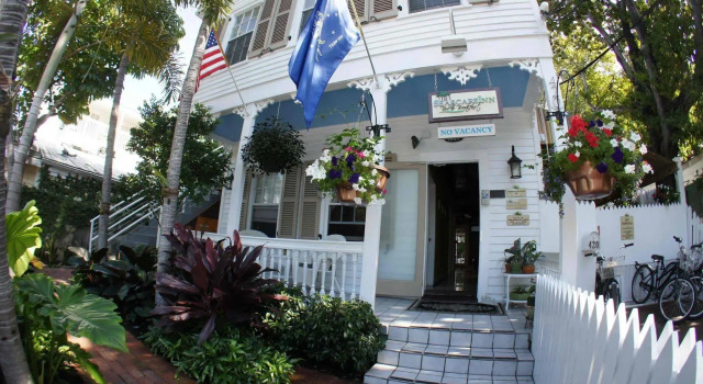 Seascape Tropical Inn - Adult Exclusive