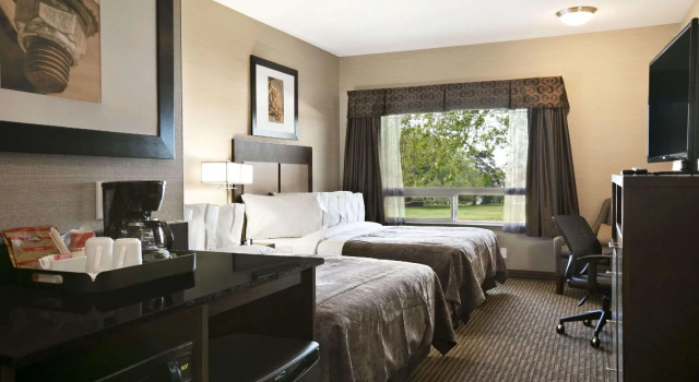 Четырёхместный номер Standard Ramada by Wyndham Conklin