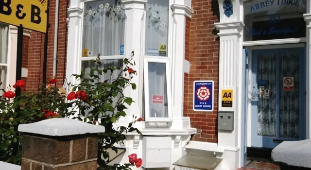 Abbey Lodge Guest House, Забронировать Гостевой дом Отели Англии с завтраком, Завтраки