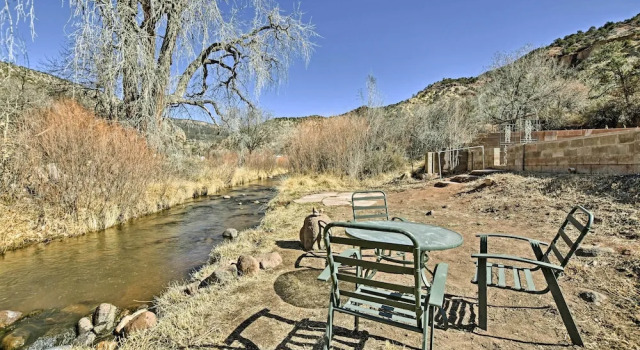 Mom's Place in Jemez - 1 Mi to Hot Spring, Buchen Sie Ferienhaus Jemez Springs USA