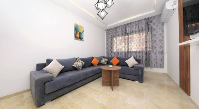Charming 2-bedroom Apartment in the Heart of Marrakech, Забронировать Апартаменты/квартира Отели Марракеш-Тенсифт-Эль-Хауз с парковкой, Парковка
