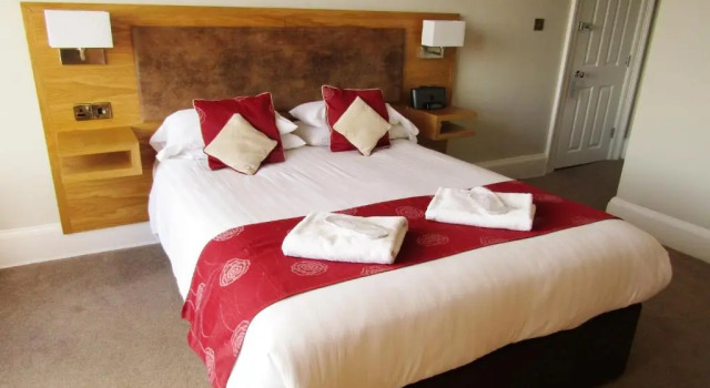 Номер Superior Red Lea Apartments with Pool and Spa