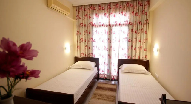 Hotel Ari