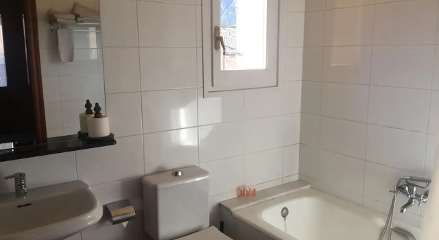 Четырёхместный номер Standard Hostal Victor