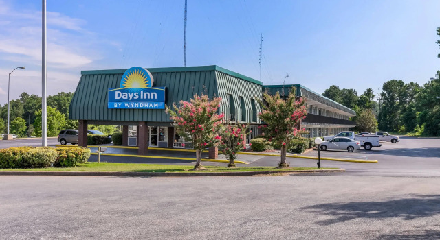 Days Inn by Wyndham Seneca-Clemson, Забронировать Мини-отель Мини-отели Южной Каролины, Мини-отель