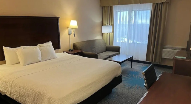 Двухместный номер Standard Days Inn by Wyndham Duluth Lakewalk