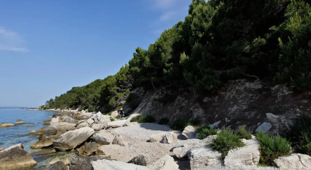Nice Apartment With a sea View, Prenota Appartamento Hotel a Croatian Islands con piscina, Piscina