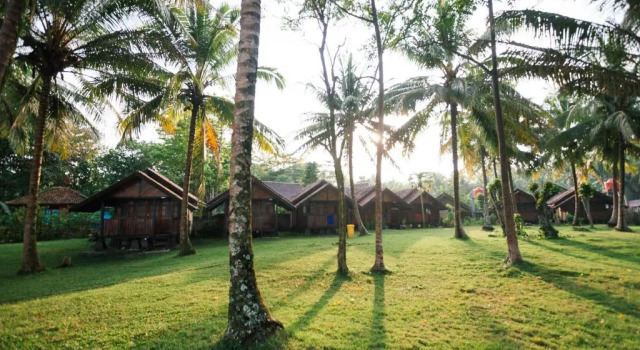 Bungalow Sumatra Surf Resort