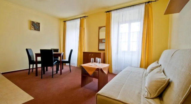 Четырёхместный номер Standard Hotel Zlatá Hvězda