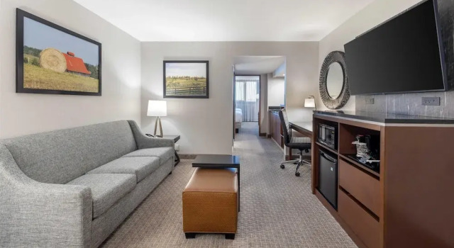 Люкс с 2 комнатами Drury Inn & Suites Paducah