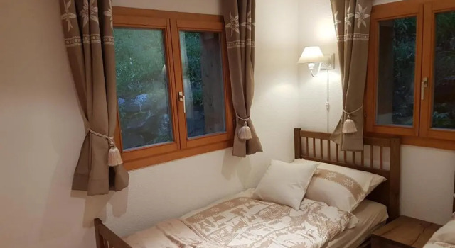 Chalet Chaperon Rouge, Prenota Chalet Hotel a Canton Vallese con parcheggio, Parcheggio