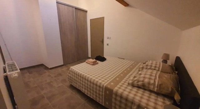 Superbe appartement T2 dans résidence neuve avec vue exceptionelle sur les montagnes, avec parking privatif.situé à proximité immédiate du centre ville de chorges.
