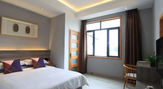 Люкс Deluxe East Garden Boutique Hotel