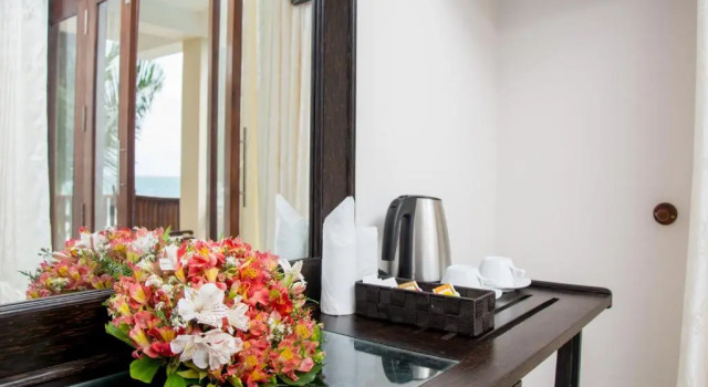 Номер Standard Sapphire Seas Beachfront Hotel