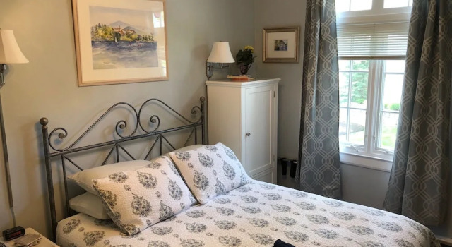 Номер Standard Lake George Boathouse Waterfront Lodging