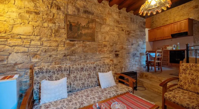 Студия Constantias stone houses