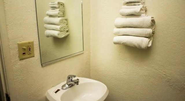 Четырёхместный номер Standard Kings Rest Motel