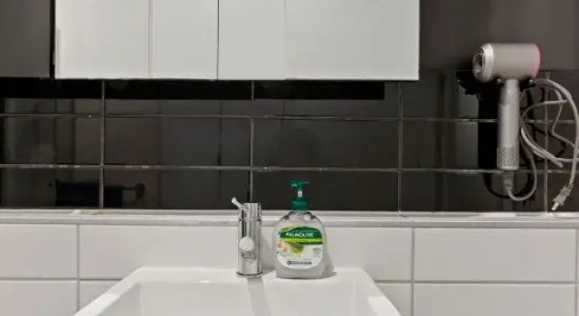 Unbeatable Location - Sleek 1BR  Melbourne Central, Забронировать Отель Отели Мельбурна с бассейном, рядом с The Butterfly Club, Бассейн