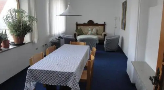 Bed & Breakfast Burgau, Varaa Hotelli Hotellit Baijeri pysäköinnillä, Pysäköinti