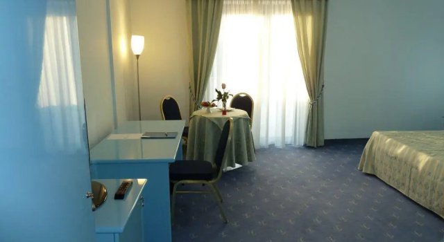 Hotel Villa Nacalua, Забронировать Отель Отели Побережья Абруццо с бассейном, Бассейн