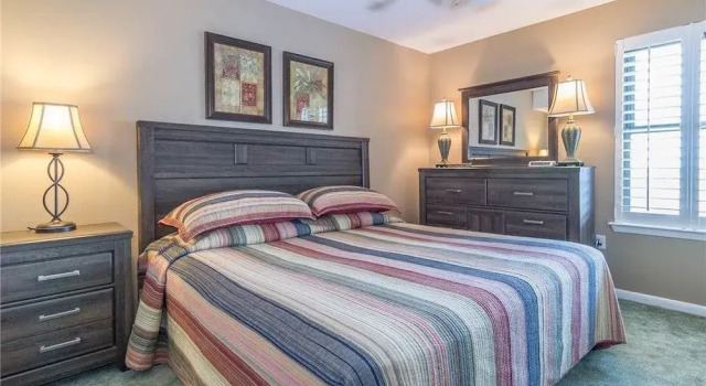 Phoenix VII 614 - 1 Br condo by RedAwning
