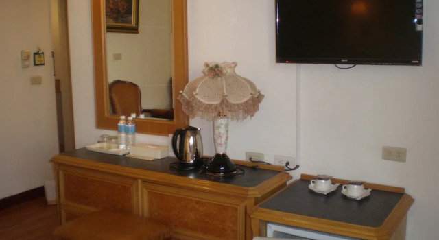 Двухместный номер Standard 金馬大飯店 Riverside Hotel