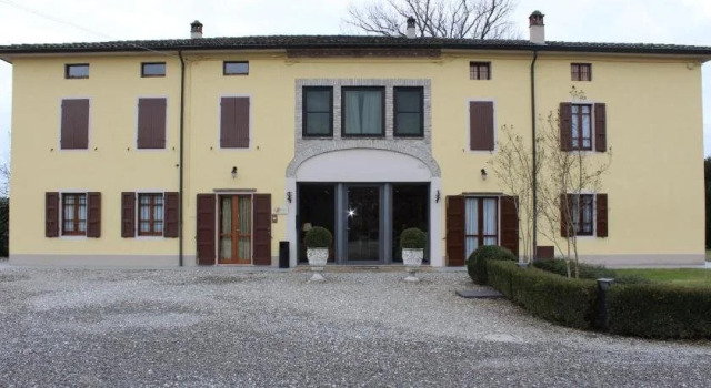 BB Temenos, Rezervați Hotel Baganzola Parma