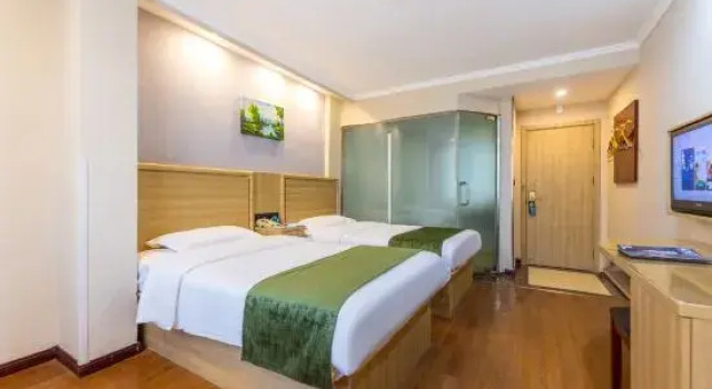 Трёхместный номер Standard GreenTree Inn GanSu LanZhou Railway Station