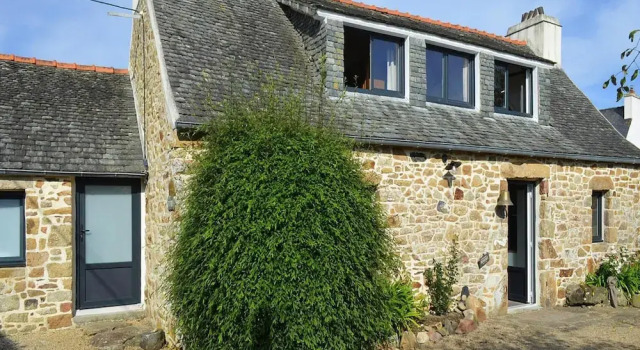 Коттедж Natural Stone House With Maritime Flair