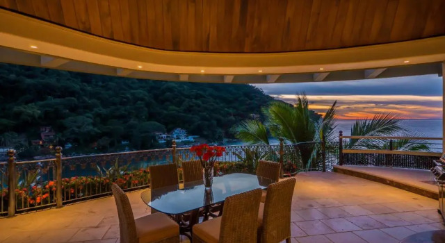 Luxury Ocean Frontage Boutique Suites, Book Villa Hotels in Jalisco with a Pool, Swimming Pool
