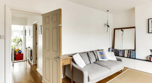 Spacious 3 Bedroom Home in North London W/terrace
