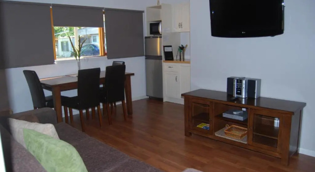 Бунгало Superior Riverview Caravan Park