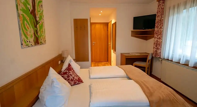 Alpenhotel Badmeister, Брондау Қонақ үй Flattach Mölltaler Glacier