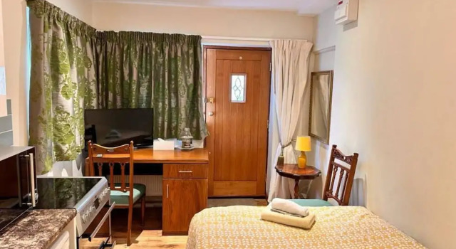 Fab Studio Room in Botley, Oxford