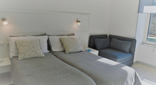 La Terrazza Family Holidays - Sorrento Coast, Забронировать Отель Отели Сант-Аньелло 4 звезды, рядом с Железнодорожный вокзал Сант-Аньелло линии Circumvesuviana, 4*